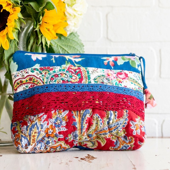 April Cornell Everyday Patchwork Sm Cosmetic Bag - Picture 1 of 2